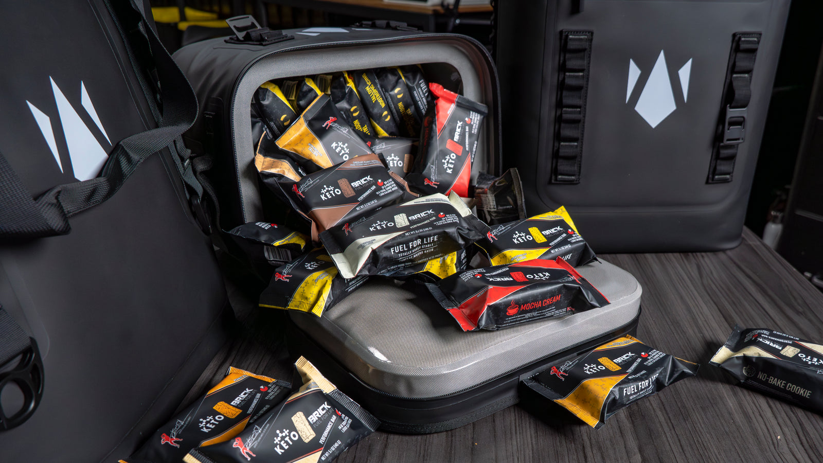 LOYALTY DAYBREAK COOLER BAG